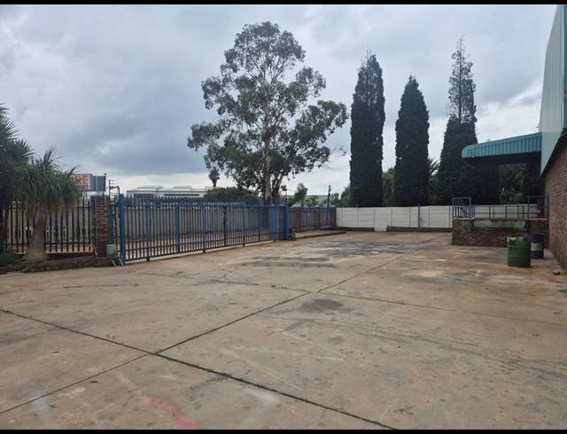 1,846M² WAREHOUSE TO LET IN POMONA